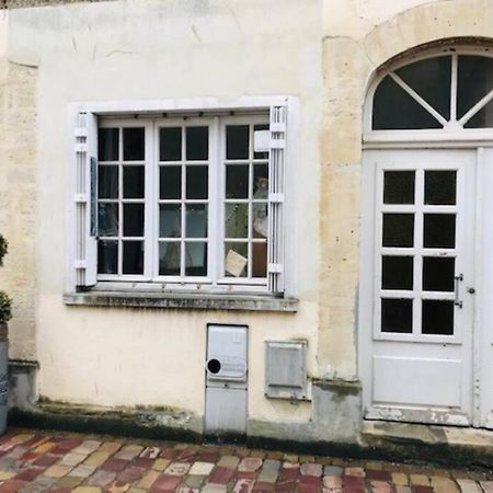 Au Coeur Du Vieux Bayeux, Logement De Charme Lejlighed Eksteriør billede