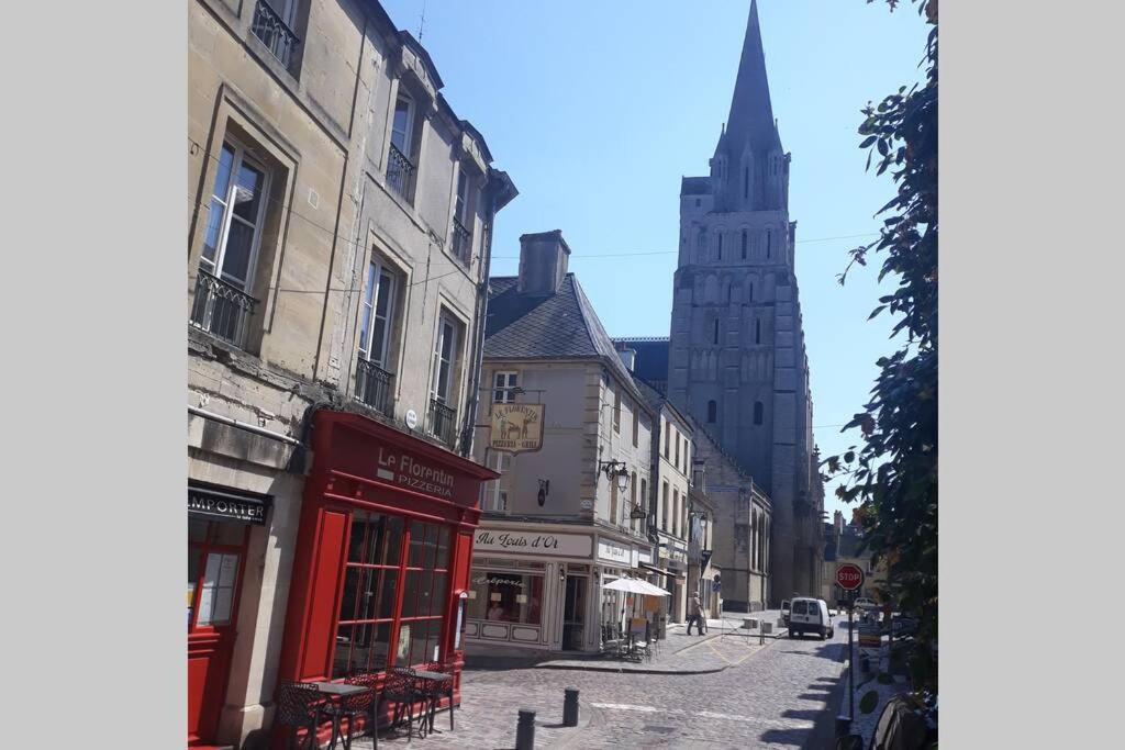 Au Coeur Du Vieux Bayeux, Logement De Charme Lejlighed Eksteriør billede