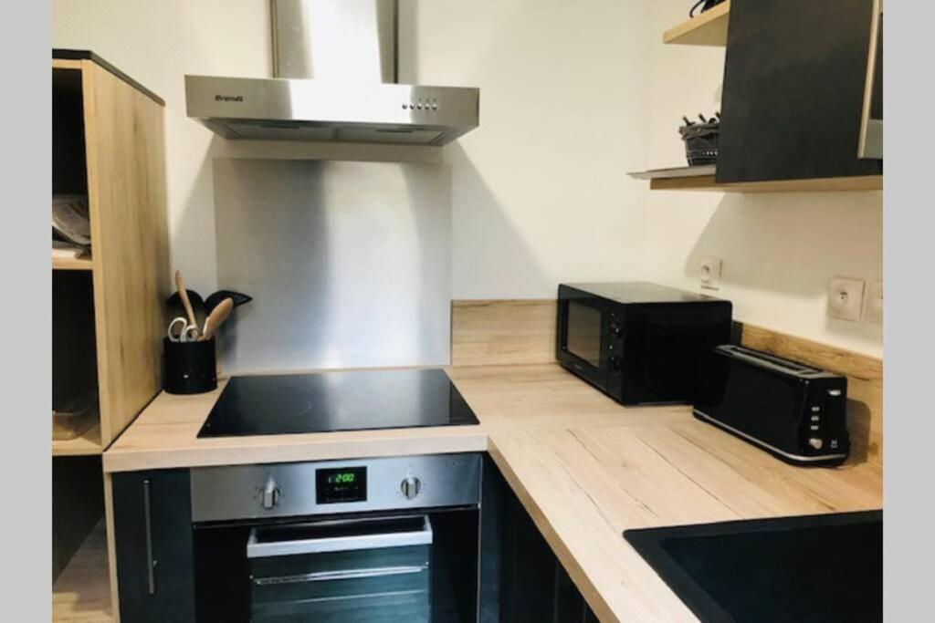 Au Coeur Du Vieux Bayeux, Logement De Charme Lejlighed Eksteriør billede